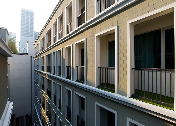 Courtyard By Marriott Sukhumvit 20 Hotel 5*