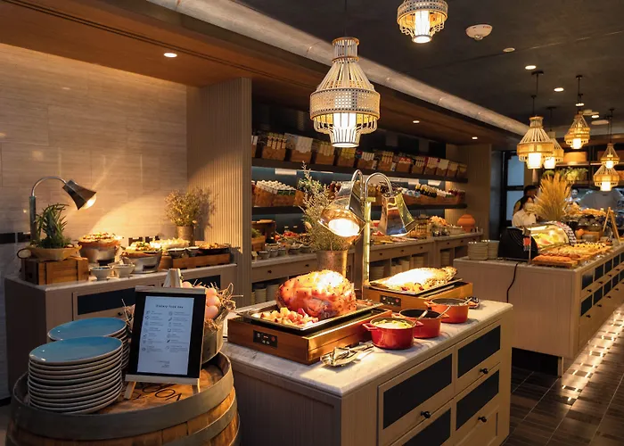Courtyard By Marriott Sukhumvit 20 Hotel