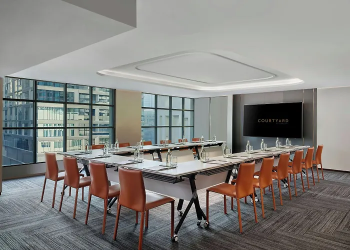 Hotel Courtyard By Marriott Sukhumvit 20 5*